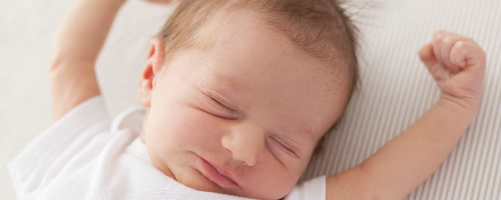 新生儿 睡枕头 吐奶 皮肤 哮喘 睡觉 宝宝 枕头